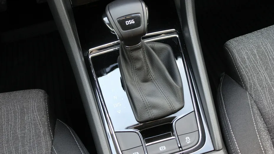 SKODA Karoq -