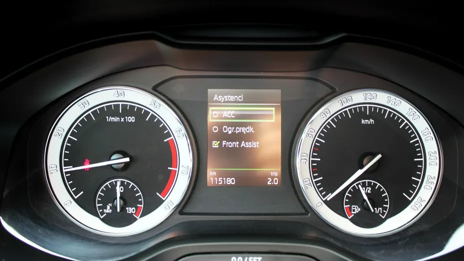 SKODA Karoq -