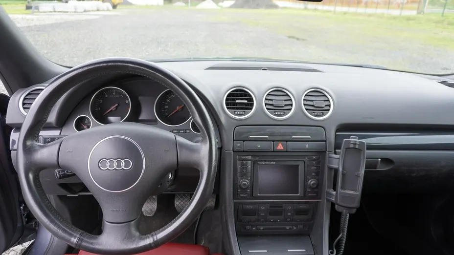 AUDI A4 -