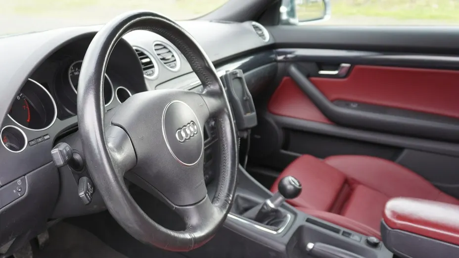 AUDI A4 -