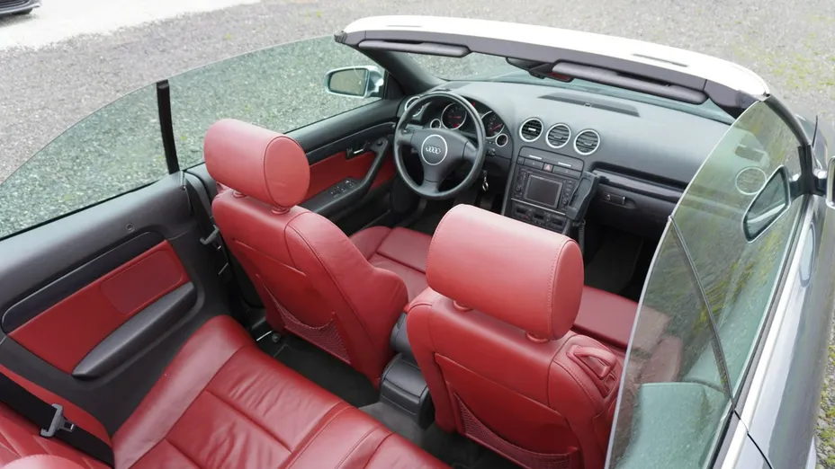 AUDI A4 -