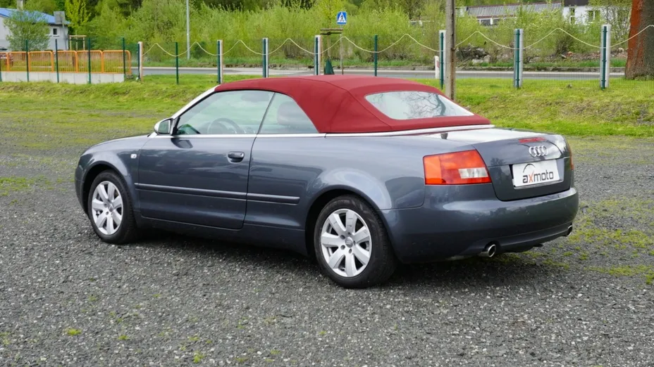 AUDI A4 -
