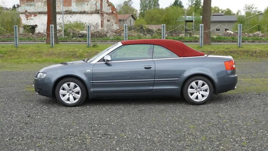 AUDI A4 -