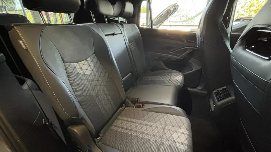 VOLKSWAGEN Tayron -