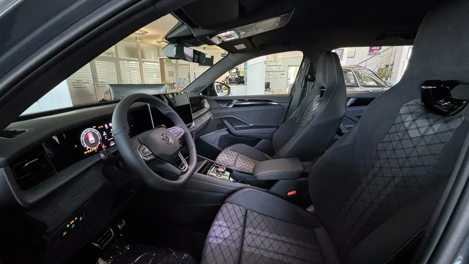 VOLKSWAGEN Tayron -