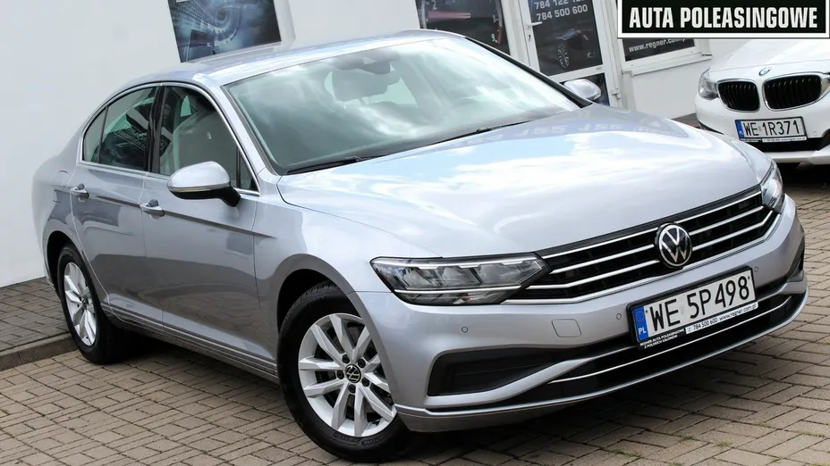 VOLKSWAGEN Passat -