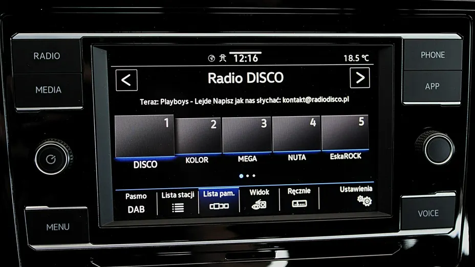 VOLKSWAGEN Passat -