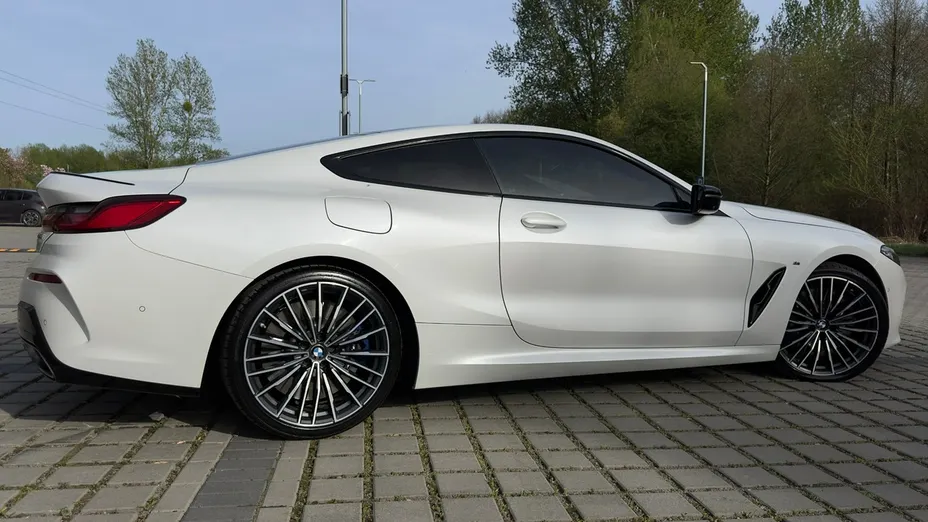BMW Seria 8 -