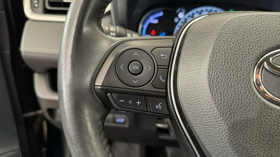 TOYOTA RAV4 -