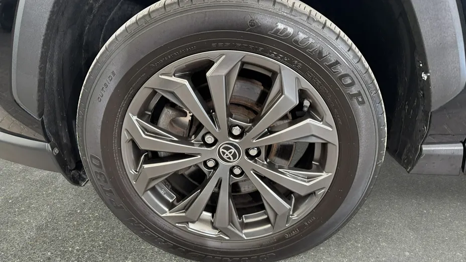 TOYOTA RAV4 -
