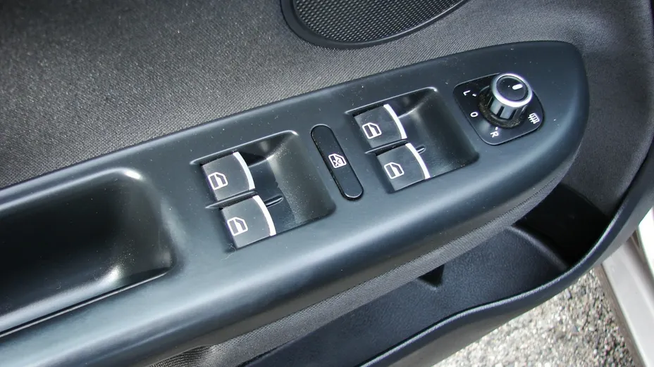 VOLKSWAGEN Golf Plus -