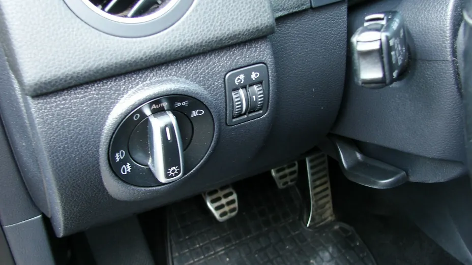 VOLKSWAGEN Golf Plus -