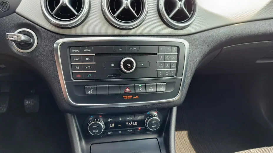 MERCEDES-BENZ GLA -