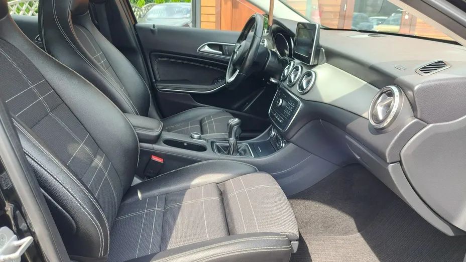 MERCEDES-BENZ GLA -