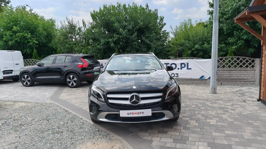MERCEDES-BENZ GLA -