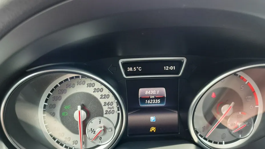 MERCEDES-BENZ GLA -