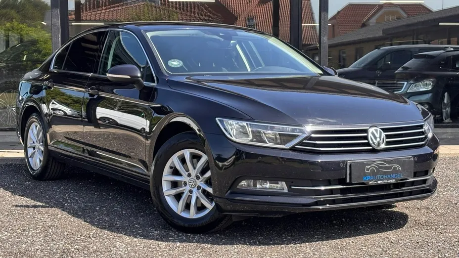 VOLKSWAGEN Passat -