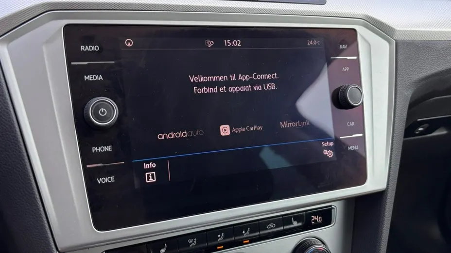 VOLKSWAGEN Passat -