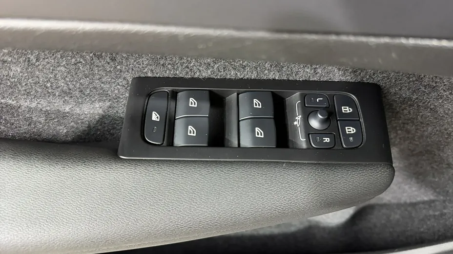 VOLVO XC40 -