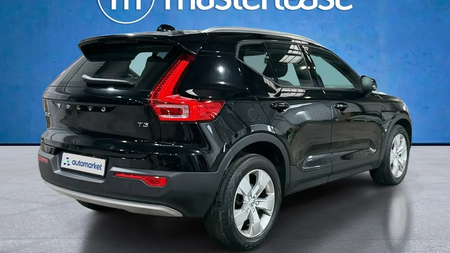 VOLVO XC40 -