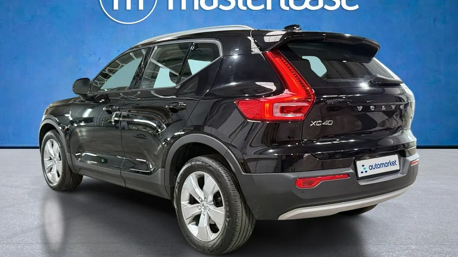 VOLVO XC40 -