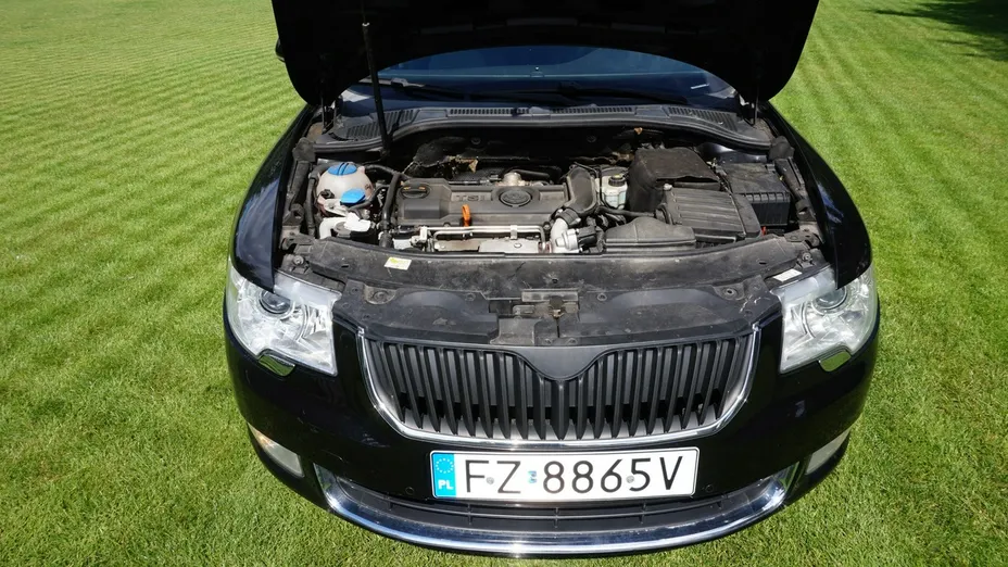 SKODA Superb -
