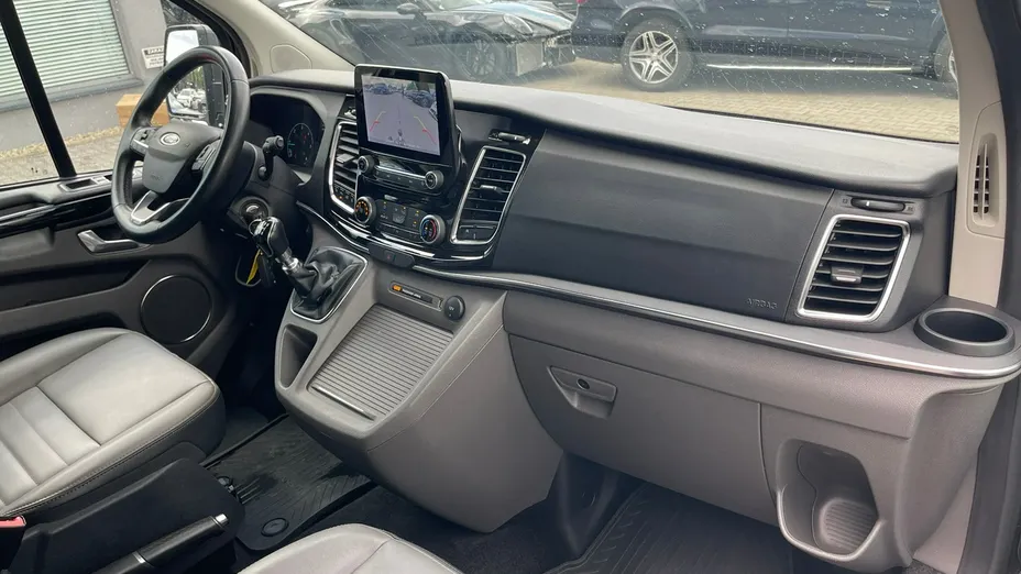 FORD Tourneo Custom -