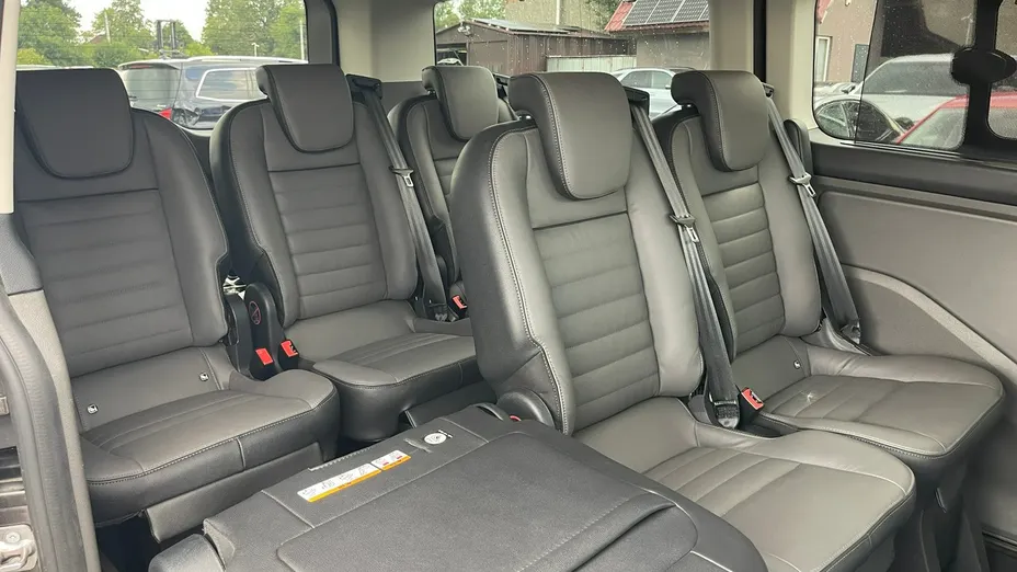 FORD Tourneo Custom -