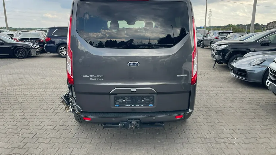 FORD Tourneo Custom -