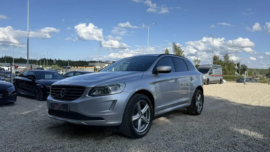 VOLVO XC60 -