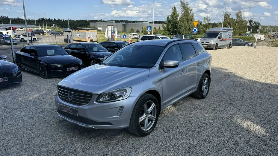 VOLVO XC60 -