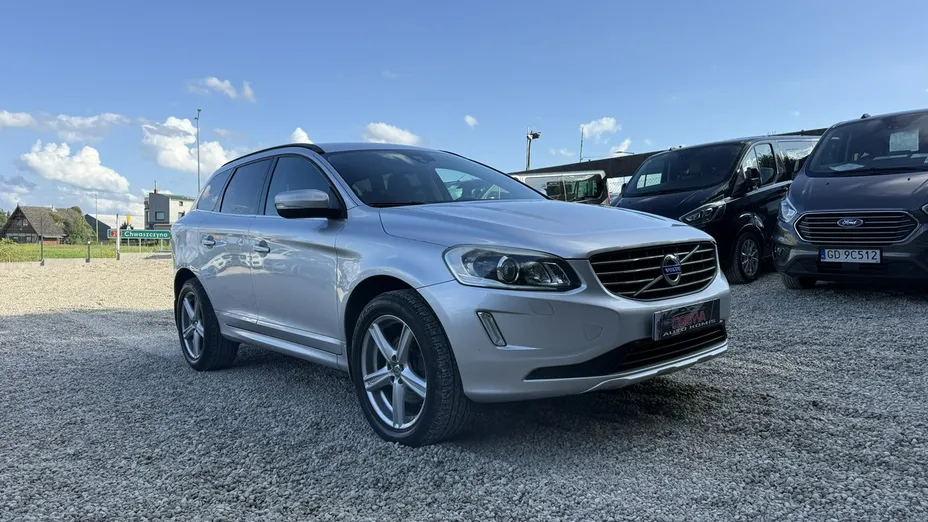 VOLVO XC60 -