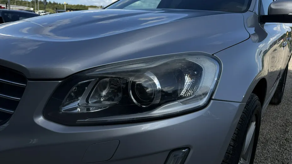 VOLVO XC60 -
