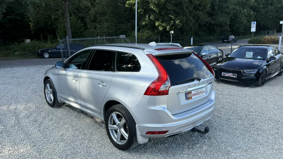 VOLVO XC60 -