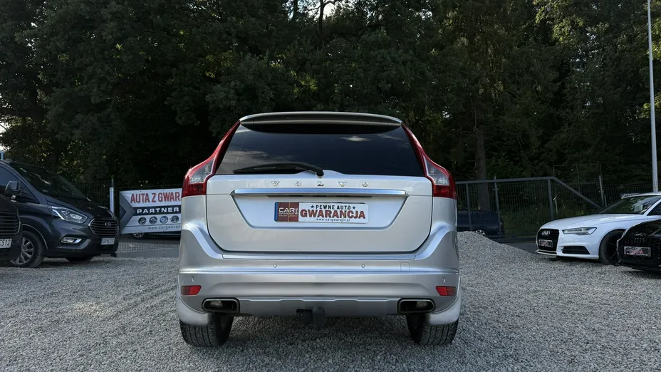VOLVO XC60 -