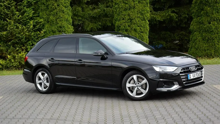 AUDI A4 -