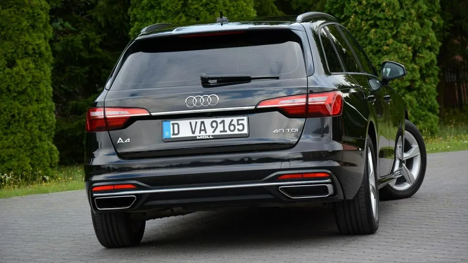 AUDI A4 -
