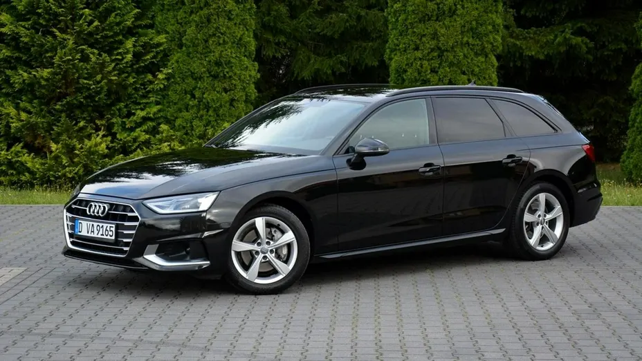 AUDI A4 -