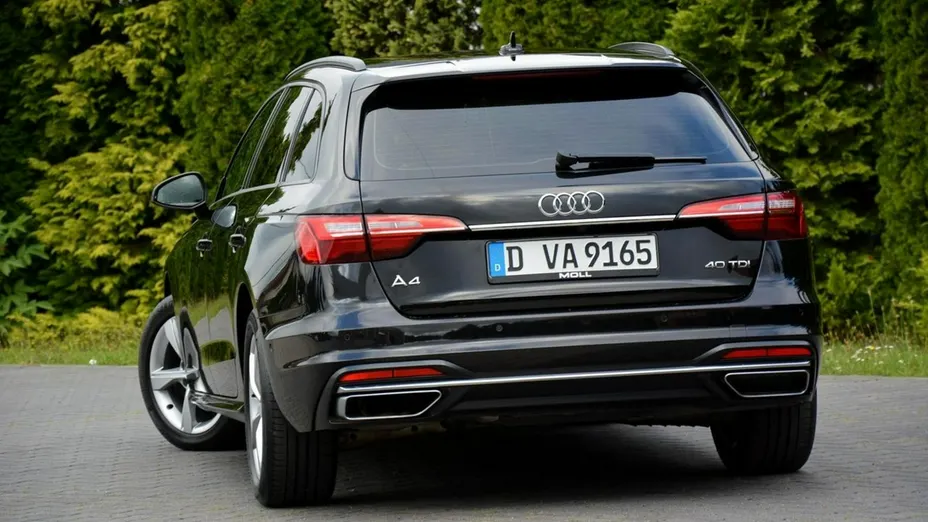AUDI A4 -