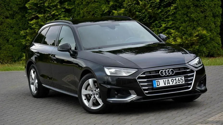 AUDI A4 -