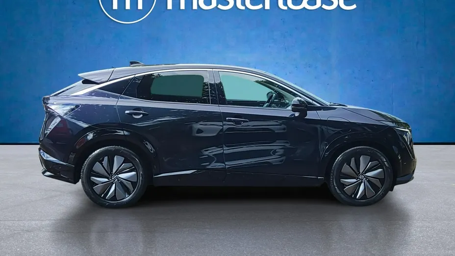 NISSAN Ariya -
