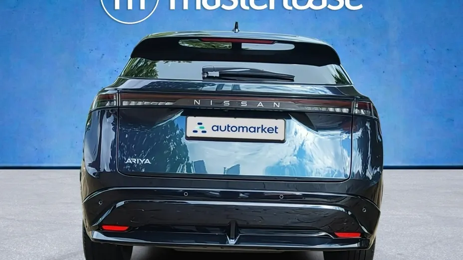 NISSAN Ariya -