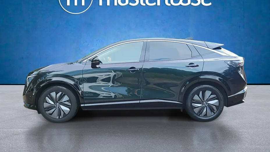 NISSAN Ariya -
