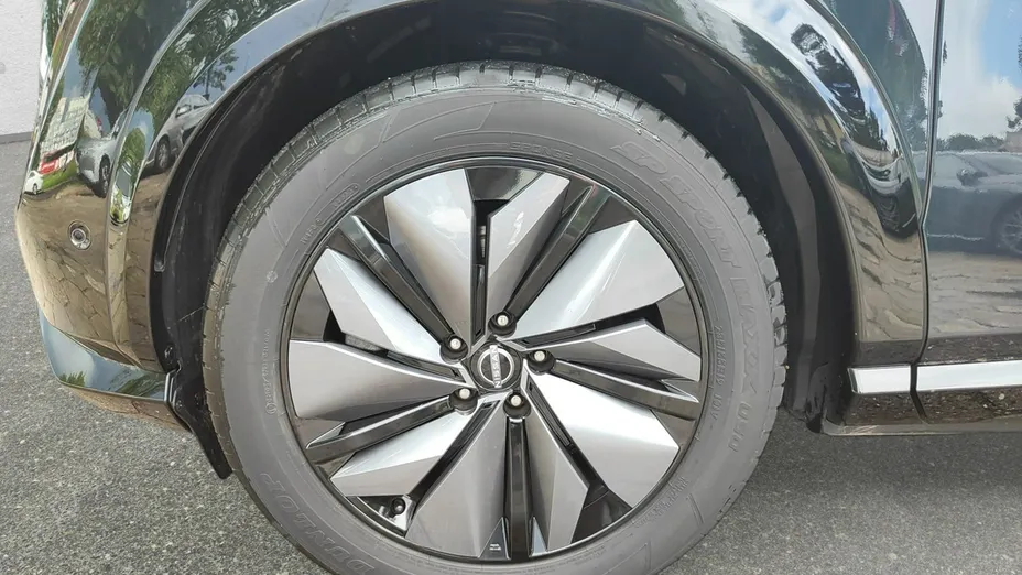 NISSAN Ariya -