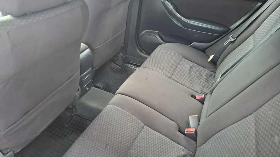TOYOTA Avensis -