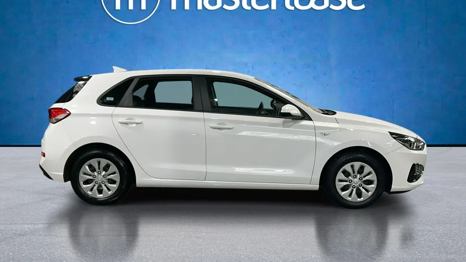 HYUNDAI i30 -