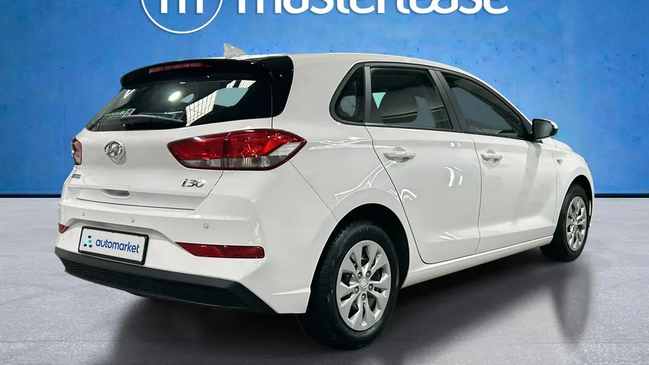 HYUNDAI i30 -
