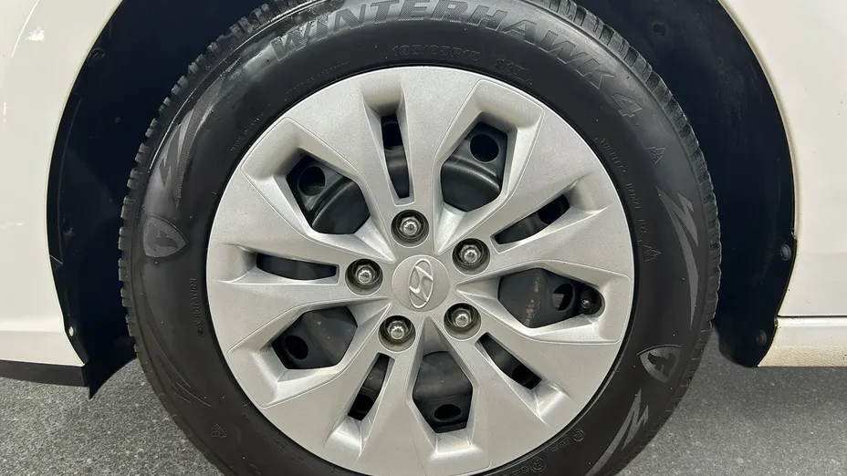 HYUNDAI i30 -