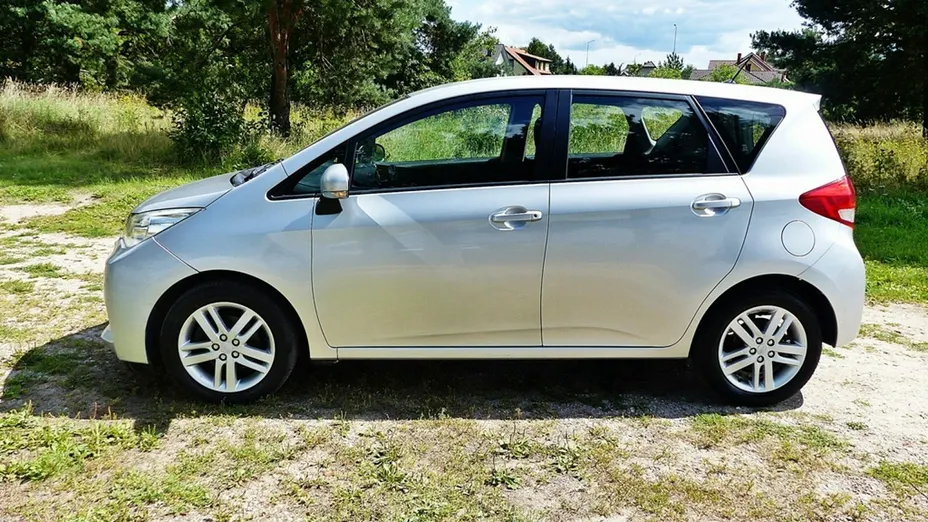 TOYOTA Verso-S -