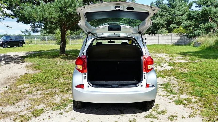 TOYOTA Verso-S -